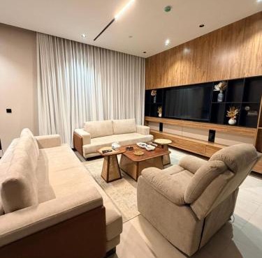 Luxury Apartment شقه الفخامه في المونسيه