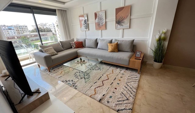 Luxury apartment 2 steps from La corniche