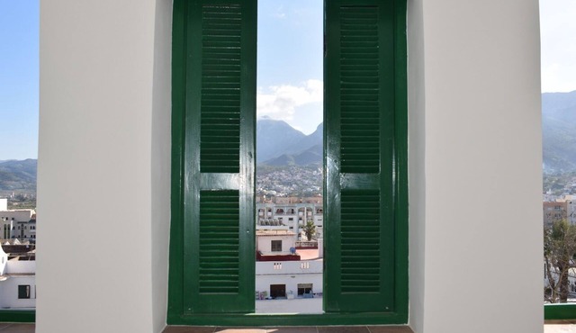 Luxury apartment | fantastic mountain views | heart of medina | wifi | free parking