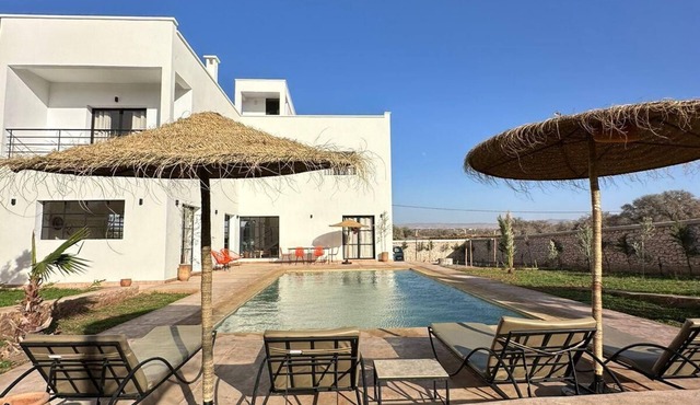 Luxury Escape: Elegant Villa with Pool and Privacy