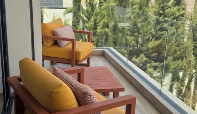 Luxury golf villa with heated pool-near center