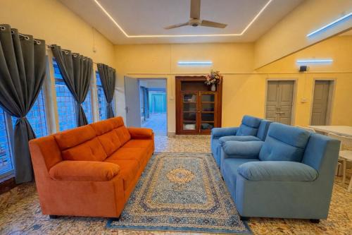 Luxury Living in Patliputra Villa 3 and Half BHK, 8 Beds