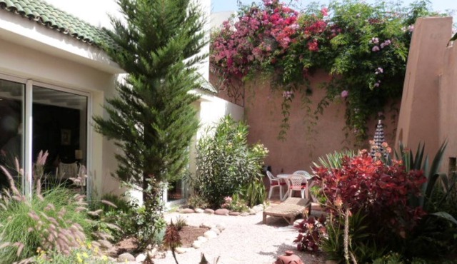Magnificent riad-style villa in a residential area