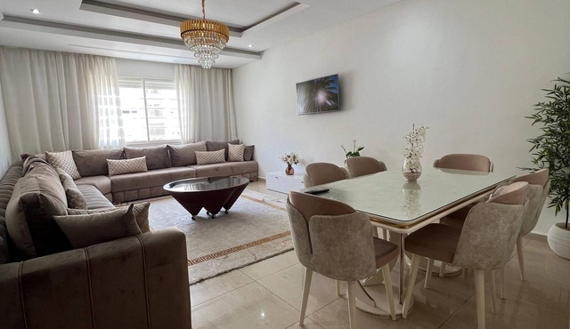 Maison Ciccio – Bright, Modern & Perfectly Located