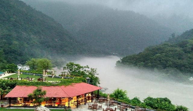 Majestic Aloha Ganga View Apartment