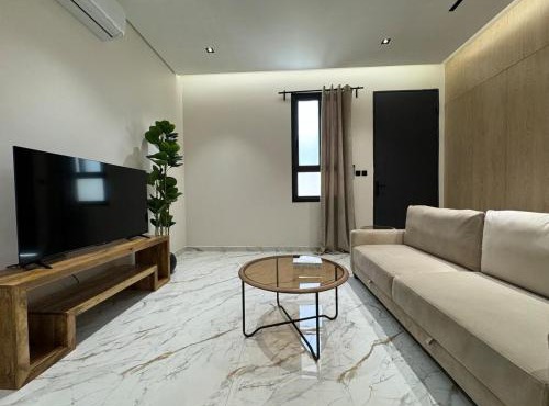Mid-Century 1-Bedroom Apartment - 1B