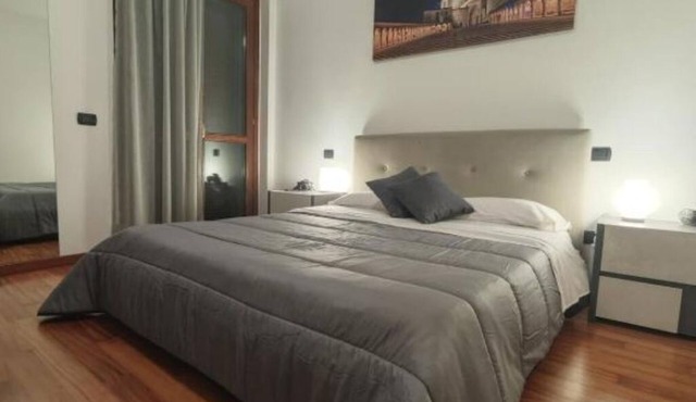 Moder flat near assisi 2 minutes from airport & pool