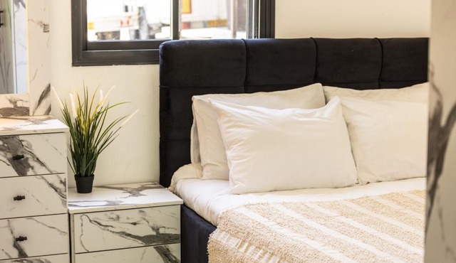 Modern 2BR Apartment Near Baháʼí Gardens Haifa