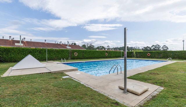 Morriña Apartment in Brión with Pool and Green Areas – Perfect for Couples, 13km from Santiago