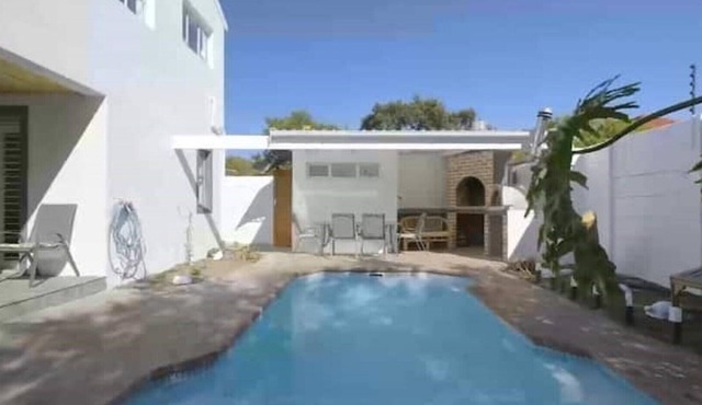 Mount View. Luxury 3 bed villa with pool