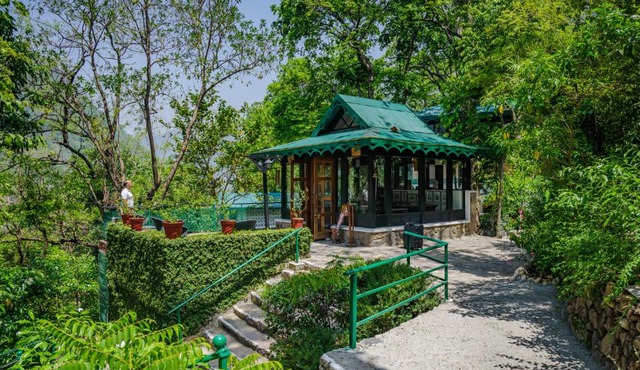 Neemrana's Glasshouse on the Ganges