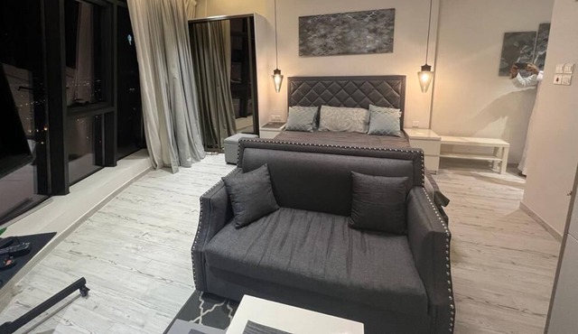 NEW Studio Apartment - 5 minutes to everything