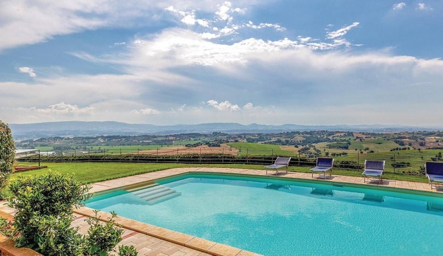 Nice home in Castiglione d.Lago PG