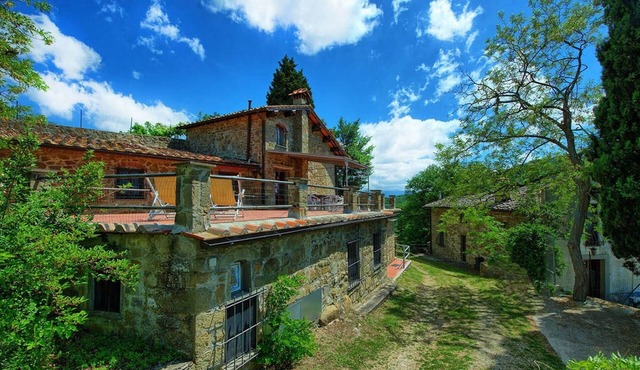 Nice lodging in a Chianti villa,Pool, Terrace for al fresco dining with Wi-Fi,2p