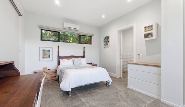 Octopus Room - Staynest Guesthouse