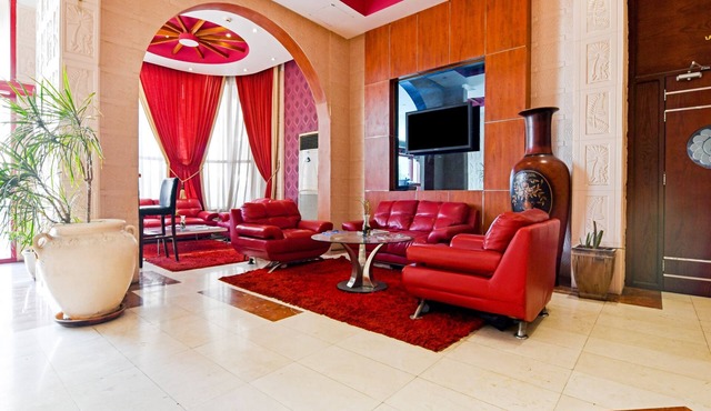 OYO 118 Revira Hotel