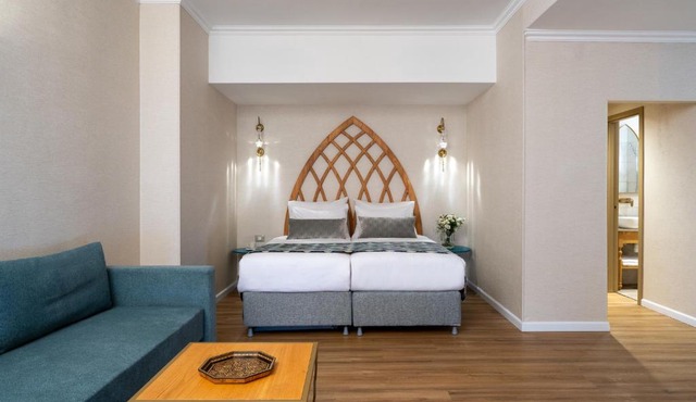 Palm Beach Hotel - Mehadrin Kosher suitable for Ultra-Orthodox guests