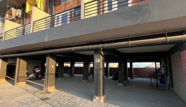 Peaceful 1-bedroom apartment with AC in vibrant Rishikesh