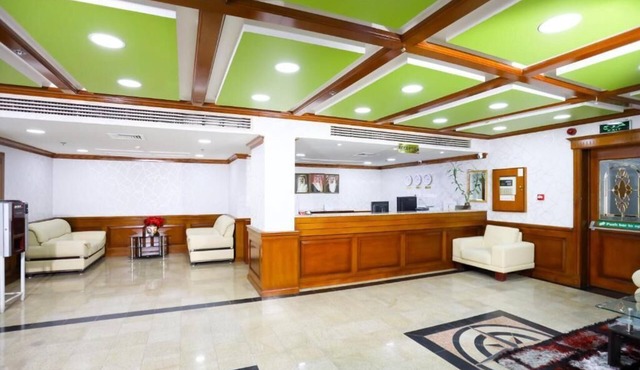 Pearl Bahrain Suites is a Fully Furnished Apartment/hotel located in nearManama