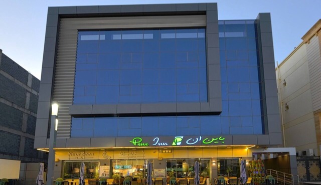 Pine Inn Hotel