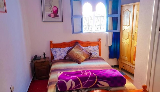 Placed in the heart of the old town, super friendly close to everything you need