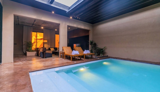 Portal Chalets With Private Pool-Al Arid
