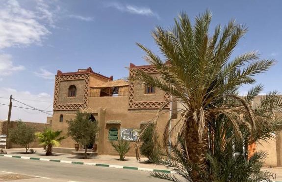 Riad Aicha & Camel Trekking