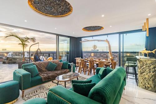 Rooftop Penthouse with Jacuzzi Sea View & Hassan II