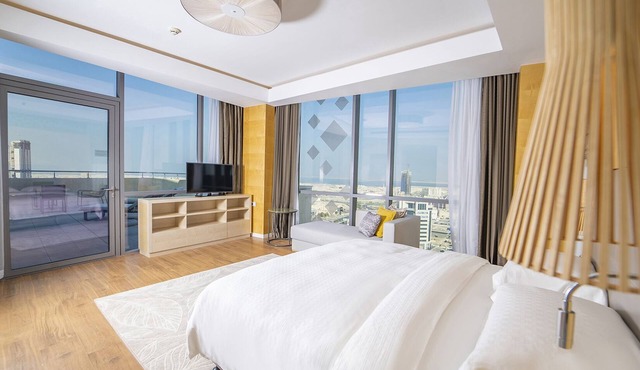 Rotana Corniche