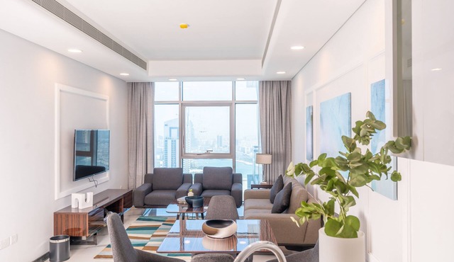 S Plaza Suites Hotel