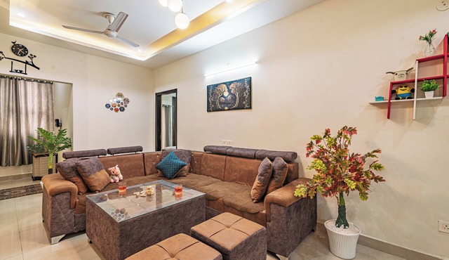 Santa Fe 1BHK CityView by Homeyhuts