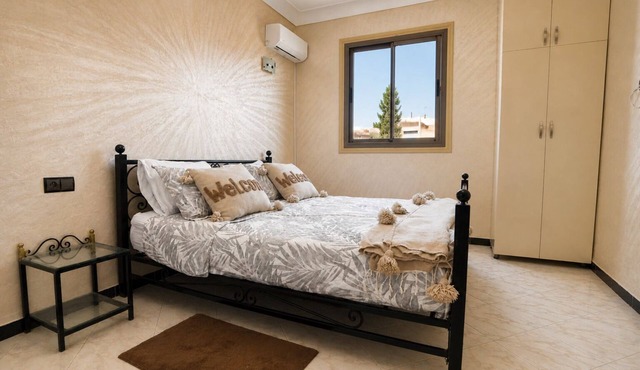Serene Villa Apartment: 4 Bedrooms with Private Pool & Garden only for geusts