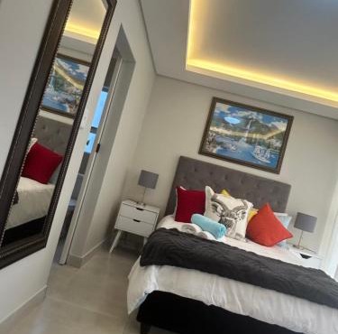 Serenity suite 6 minutes away from the beach