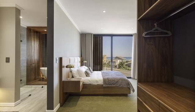 Sir David Baird 50A, Blouberg by HMH
