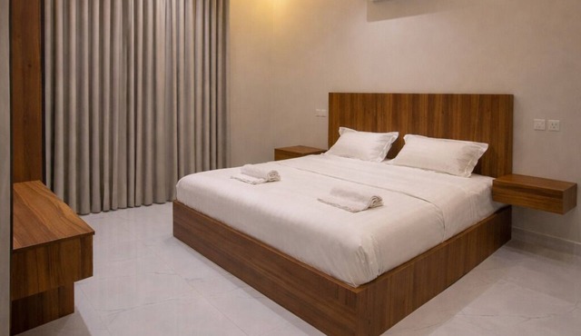 Spacious 4-bedroom apartment in fantastic Madinah with AC