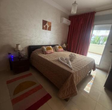 Spacious Appartment in the heart of Tangier with 2 living rooms, 2 bedrooms KING SIZE beds, 2 baths, 2 patios