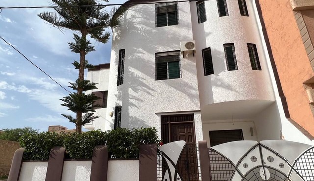Spacious Villa near the Beach