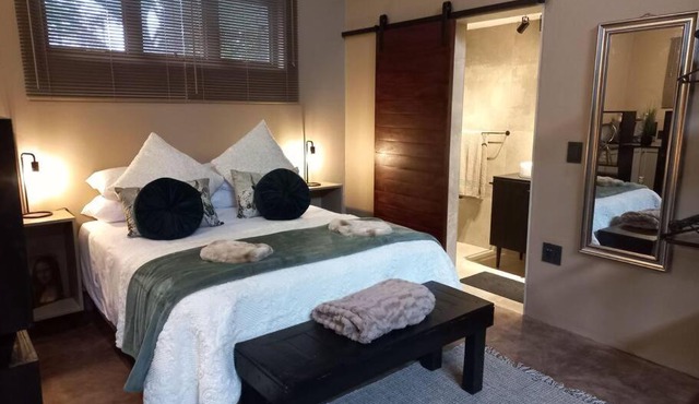 Stacey's Cornerstone Studio Apartment