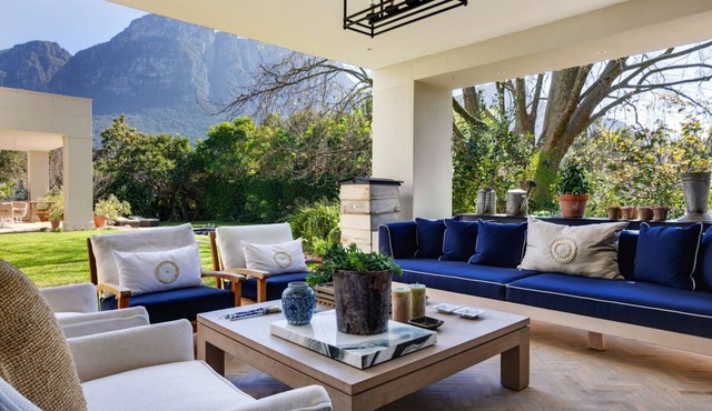 Stunning Bishopscourt home with mountain views