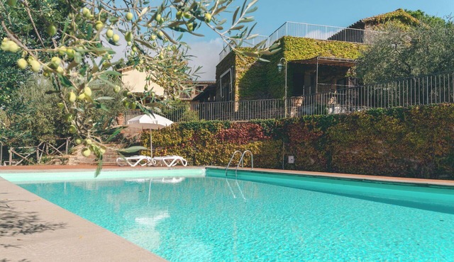 Stunning villa for 7 people with pool, WIFI, TV and terrace, close to Assisi