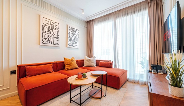 Stylish Apartment in Casablanca Hyper Centre with Rooftop & Gym