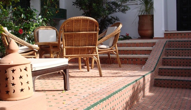 SUPERB HOUSE IN CHARAF RESIDENTIAL AREA. FLOWER GARDEN TERRACE AND PATIO