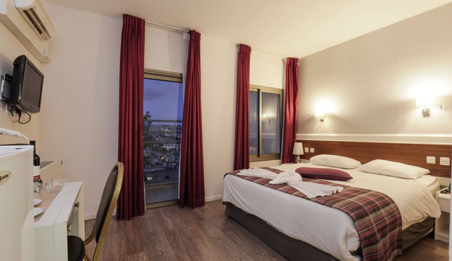 Tabar Hotel