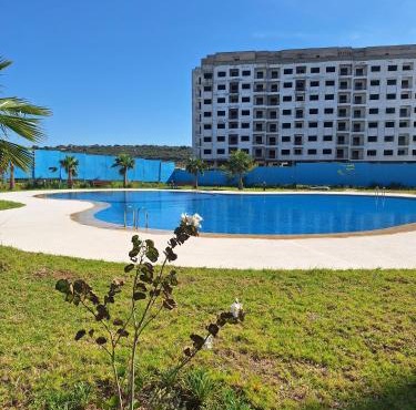 TANGER ibn batouta sidi kacem piscine résidence avec gardien