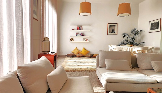 The 31 Grand Theatre by IB Signature - Spacious Art Deco 1 BR Apt.