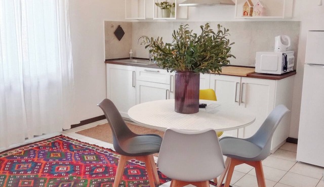 The Belvedere House - Private Apartments