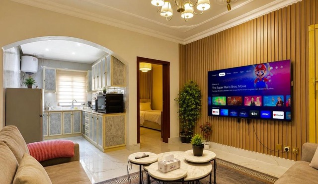 Three Rooms Family Apartment in Heart of Olaya in Al Khobar