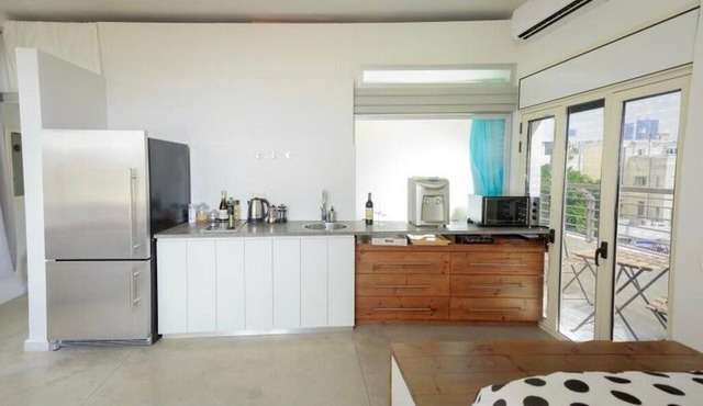 TLV Market Apartment