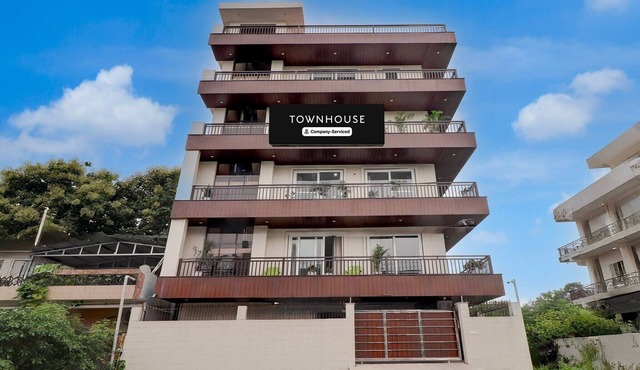 Townhouse Rispana River Dehradun