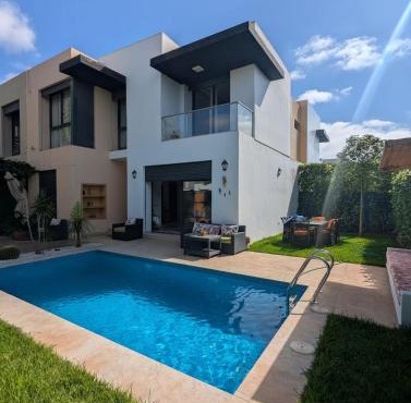 Villa 3-bedroom with Private Pool in Tamaris